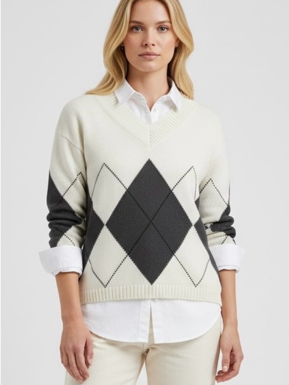 Cream Argyle V-Neck Sweater with Charcoal Diamonds M Preppy Academia Old Money